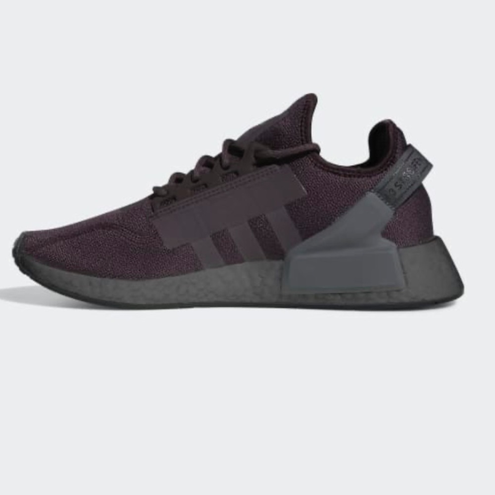 ⭐️Host Pick⭐️ NIB New Adidas Originals NMD R1.V2 Athletic Shoes, 7/10/12/11 - Picture 8 of 10